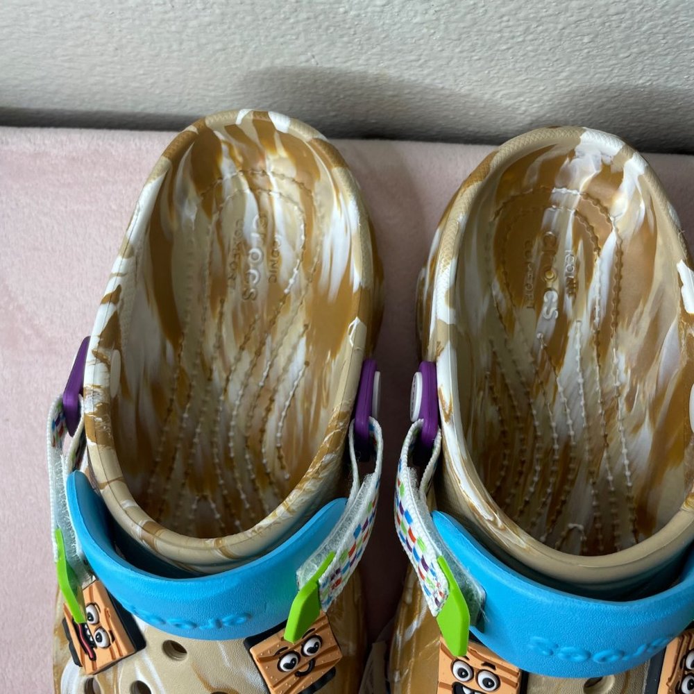 Cinnamon Toast Crunch Crocs Clog 207920-2E9 BRAND NEW *EARLY PAIR* - Picture 8 of 10